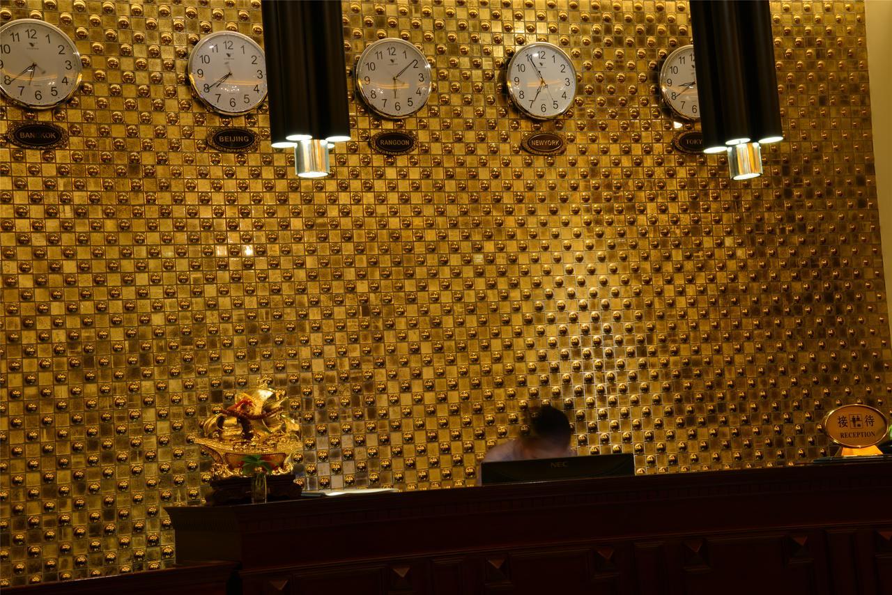 Royal Holiday Hotel Yangon Exteriör bild