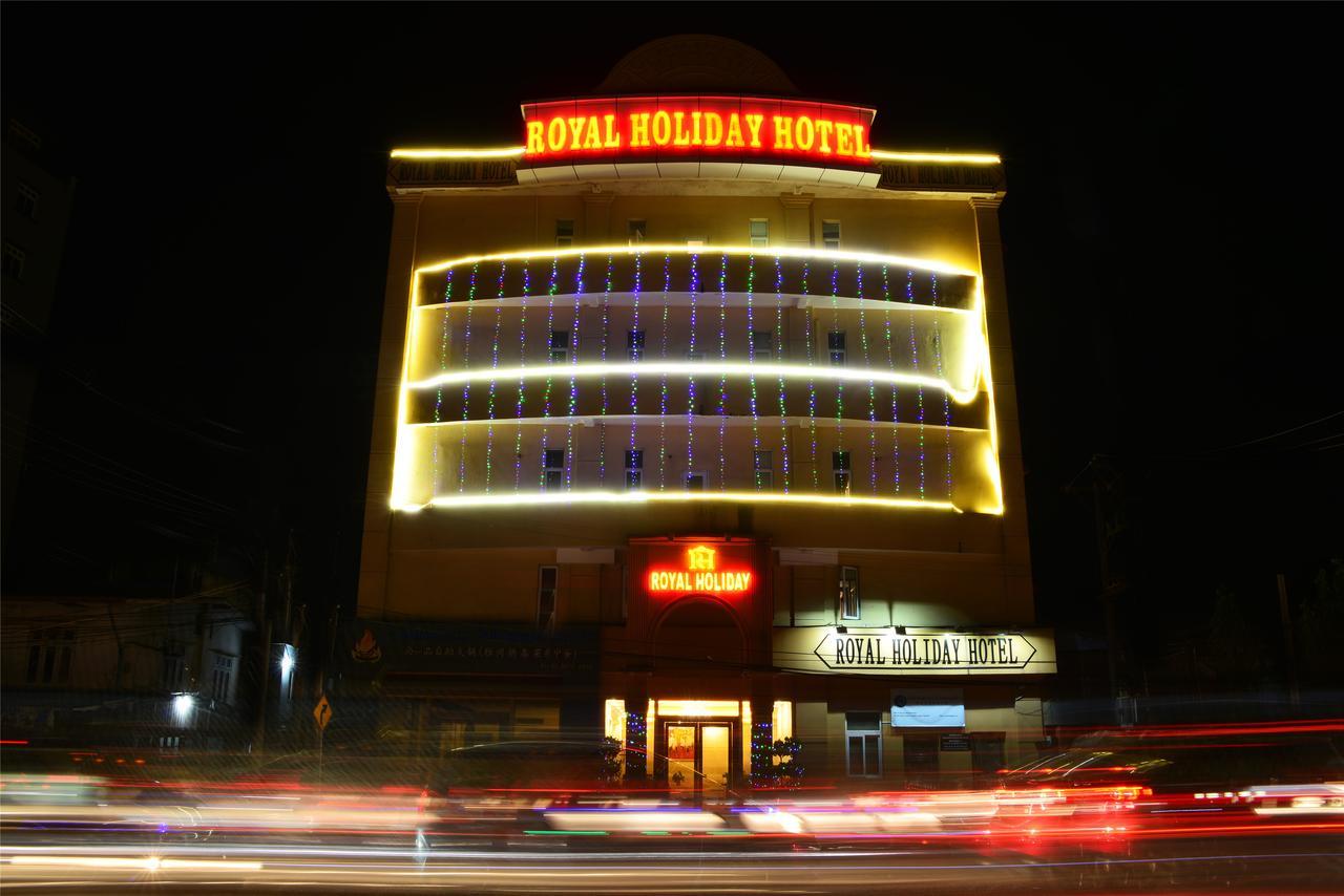 Royal Holiday Hotel Yangon Exteriör bild