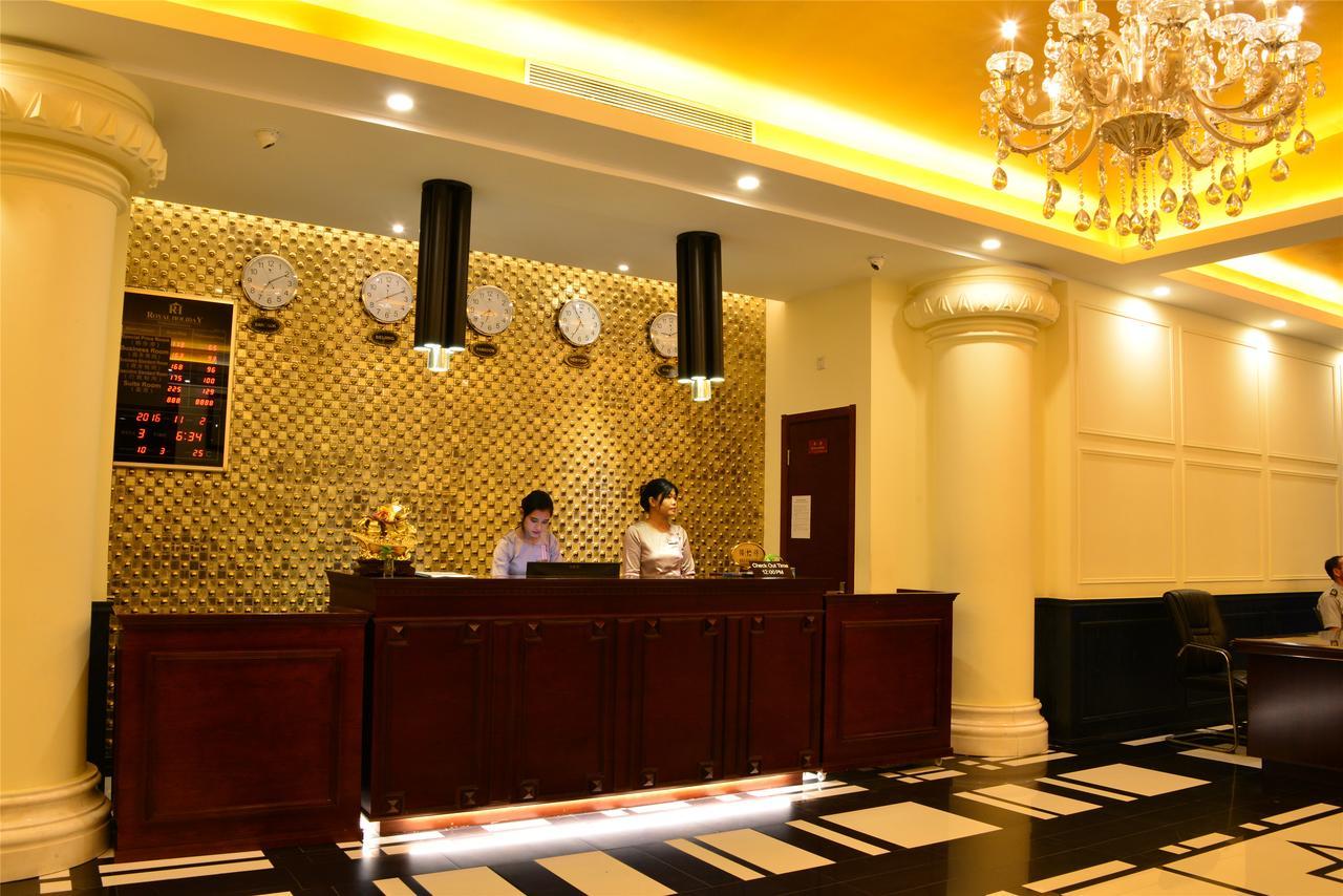 Royal Holiday Hotel Yangon Exteriör bild